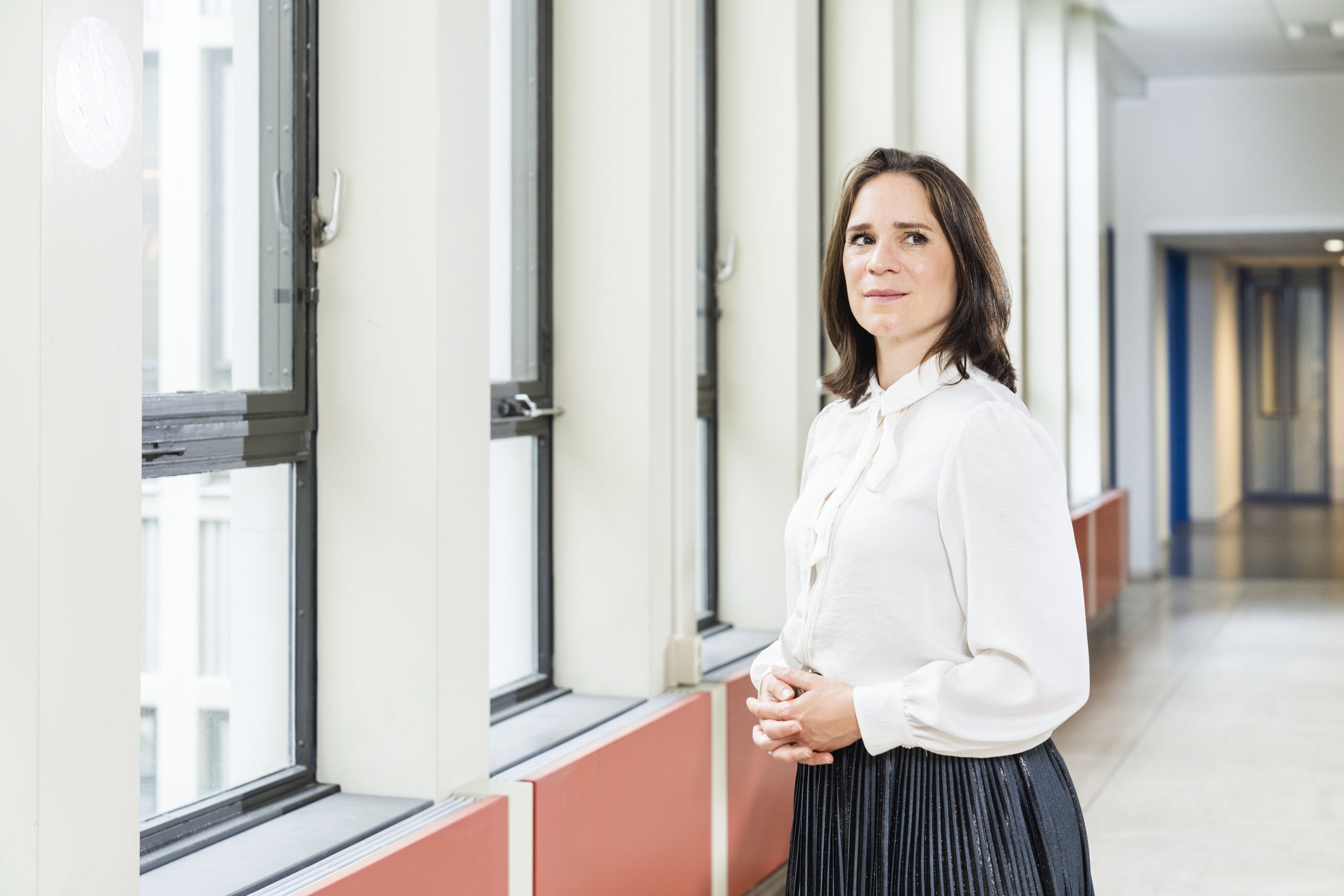dr. Liesbeth van Vliet